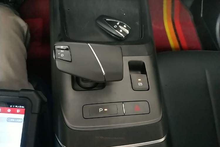 Used CHANGAN Eado DD 2023 Blue Whale NE 1.5T GDI DCT Luxury Edition Gear Lever