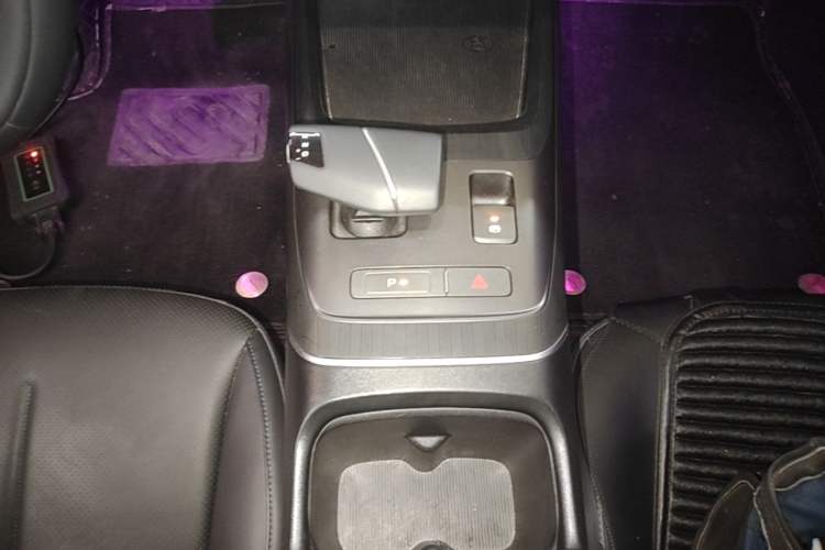 Used CHANGAN Eado DD 2023 Blue Whale NE 1.5T GDI DCT Luxury Edition Gear Lever