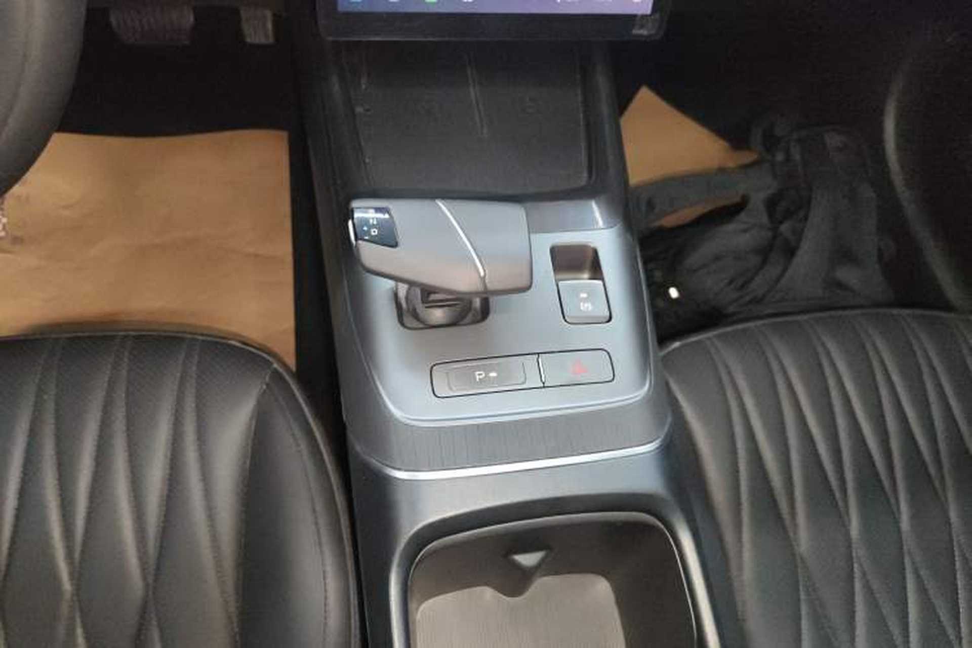 Used CHANGAN Eado DD 2023 Blue Whale NE 1.5T GDI DCT Navigation Model Gear Lever