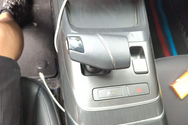 Used CHANGAN Eado DD 2023 Blue Whale NE 1.5T GDI DCT Luxury Edition Gear Lever
