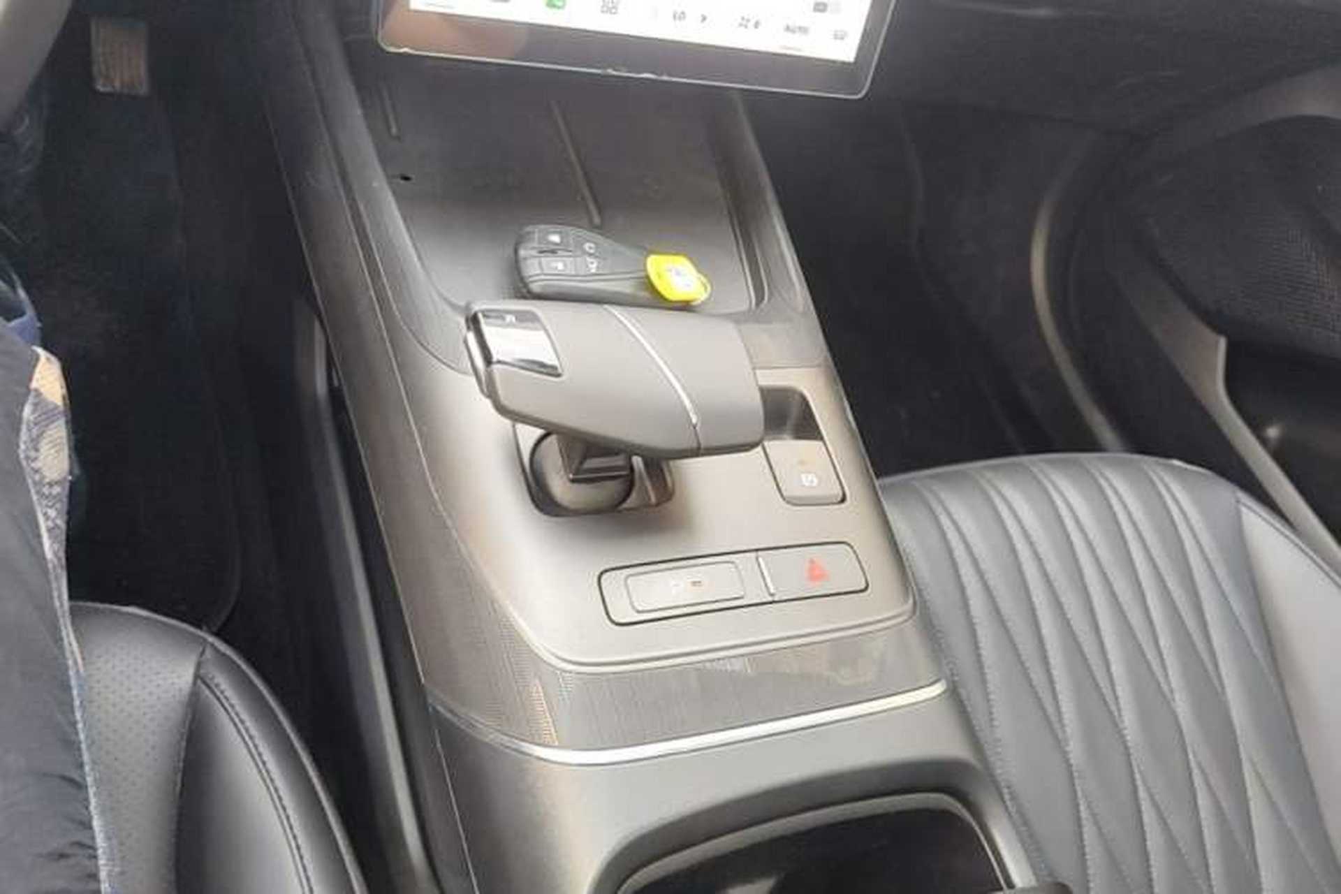 Used CHANGAN Eado DD 2023 Blue Whale NE 1.5T GDI DCT Navigation Model Gear Lever