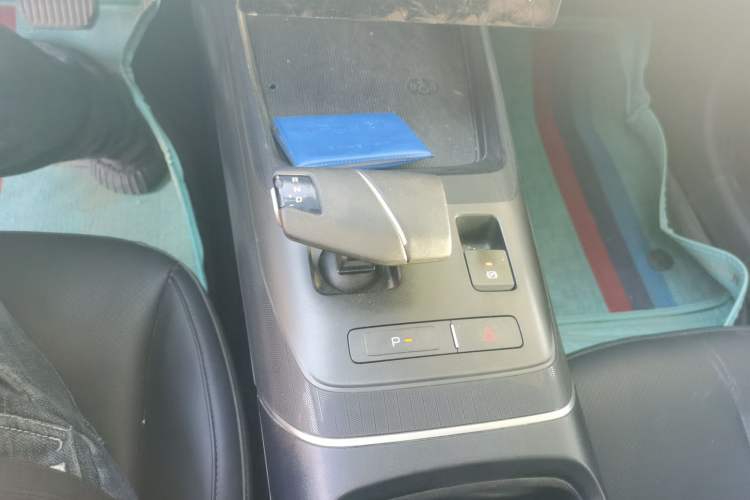 Used CHANGAN Eado DD 2023 Blue Whale NE 1.5T GDI DCT Luxury Edition Gear Lever