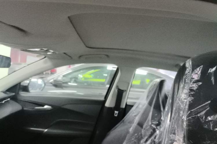 Used CHANGAN Eado DD 2023 Blue Whale NE 1.5T GDI DCT Navigation Model Headliner