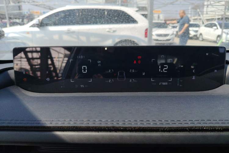 Used CHANGAN Eado DD 2023 Blue Whale NE 1.5T GDI DCT Navigation Model Instrument Cluster