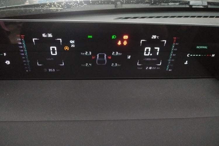 Used CHANGAN Eado DD 2023 Blue Whale NE 1.5T GDI DCT Navigation Model Instrument Cluster