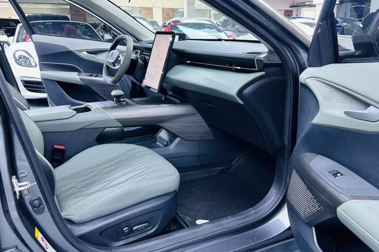 Used CHANGAN Eado DD 2023 Blue Whale NE 1.5T GDI DCT Flagship Model Interior 8