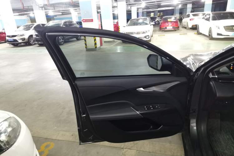 Used CHANGAN Eado DD 2023 Blue Whale NE 1.5T GDI DCT Navigation Model Left Front Door Interior