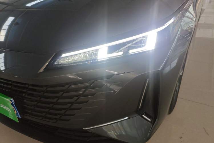 Used CHANGAN Eado DD 2023 Blue Whale NE 1.5T GDI DCT Navigation Model Left Front Headlight