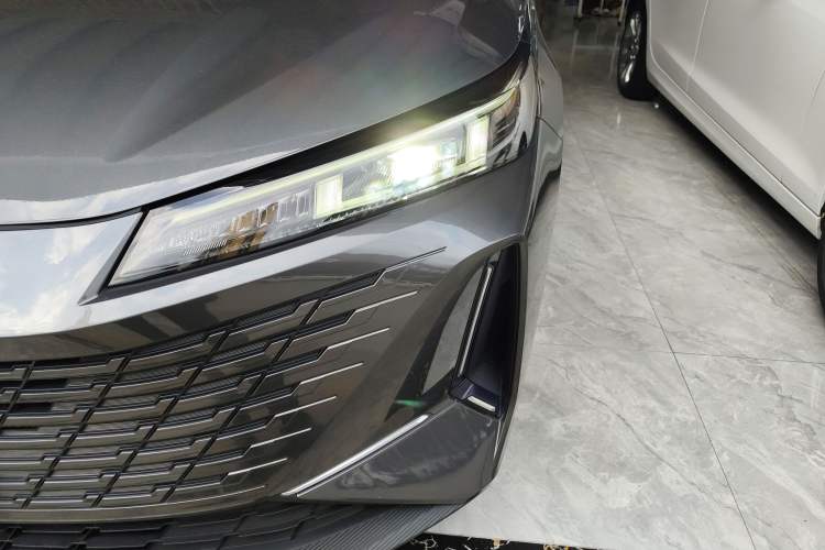 Used CHANGAN Eado DD 2023 Blue Whale NE 1.5T GDI DCT Flagship Model Left Front Headlight