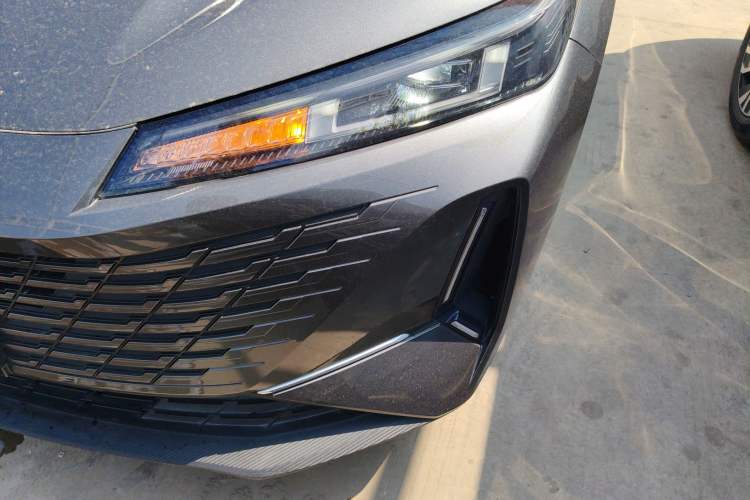 Used CHANGAN Eado DD 2023 Blue Whale NE 1.5T GDI DCT Navigation Model Left Front Headlight