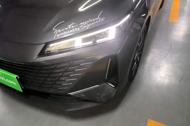 Used CHANGAN Eado DD 2023 Blue Whale NE 1.5T GDI DCT Navigation Model Left Front Headlight