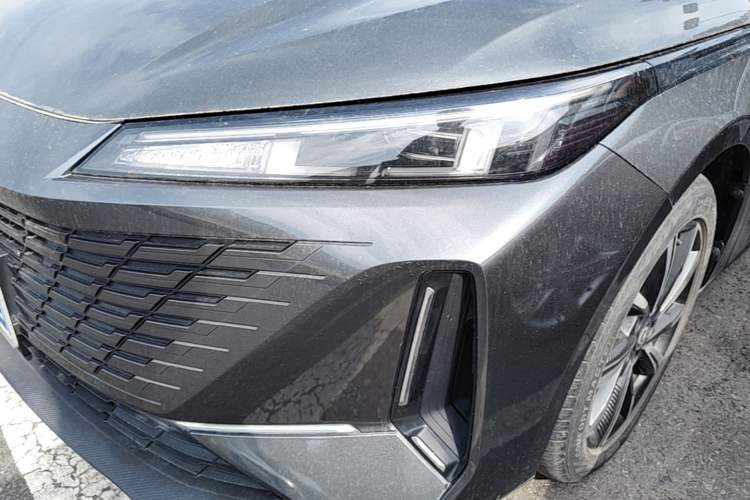 Used CHANGAN Eado DD 2023 Blue Whale NE 1.5T GDI DCT Navigation Model Left Front Headlight