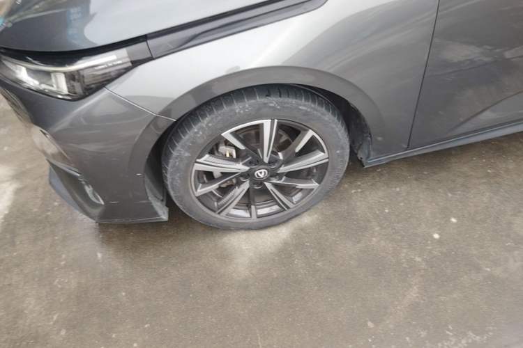 Used CHANGAN Eado DD 2023 Blue Whale NE 1.5T GDI DCT Navigation Model Left Front Wheel Hub