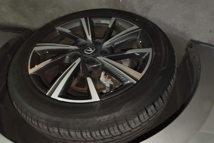 Used CHANGAN Eado DD 2023 Blue Whale NE 1.5T GDI DCT Navigation Model Left Front Wheel Hub