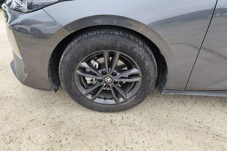 Used CHANGAN Eado DD 2023 Blue Whale NE 1.5T GDI DCT Luxury Edition Left Front Wheel Hub
