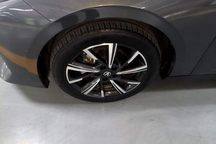 Used CHANGAN Eado DD 2023 Blue Whale NE 1.5T GDI DCT Navigation Model Left Front Wheel Hub