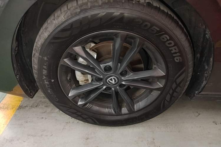 Used CHANGAN Eado DD 2023 Blue Whale NE 1.5T GDI DCT Luxury Edition Left Front Wheel Hub
