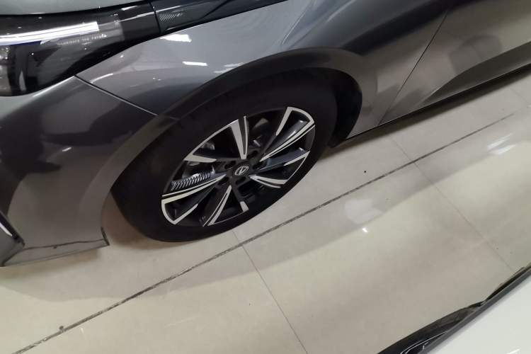 Used CHANGAN Eado DD 2023 Blue Whale NE 1.5T GDI DCT Navigation Model Left Front Wheel Hub