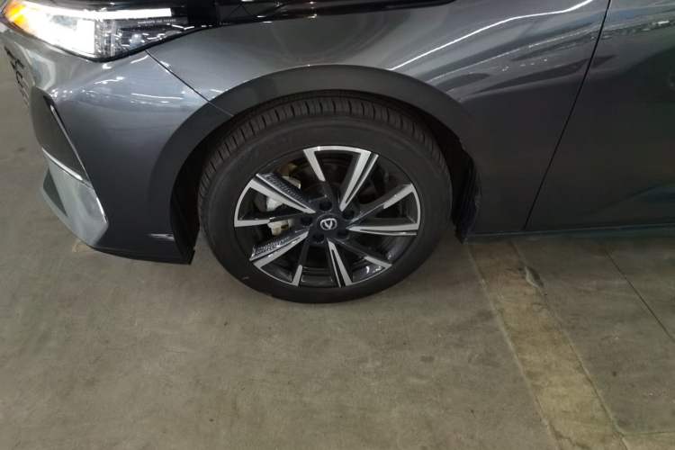 Used CHANGAN Eado DD 2023 Blue Whale NE 1.5T GDI DCT Navigation Model Left Front Wheel Hub