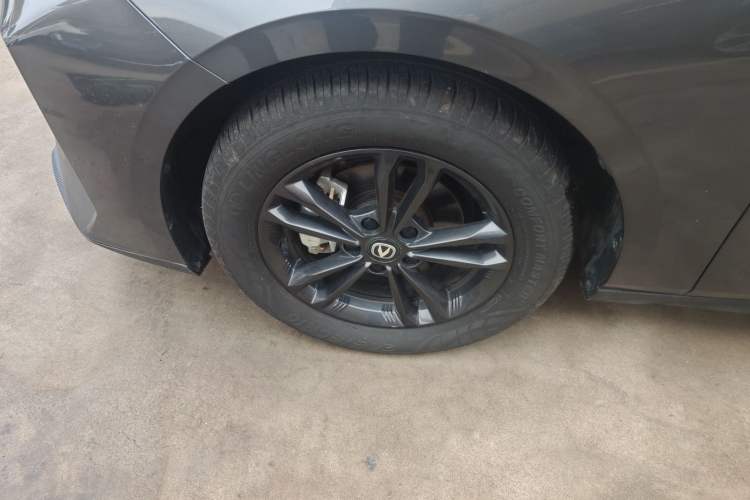 Used CHANGAN Eado DD 2023 Blue Whale NE 1.5T GDI DCT Luxury Edition Left Front Wheel Hub