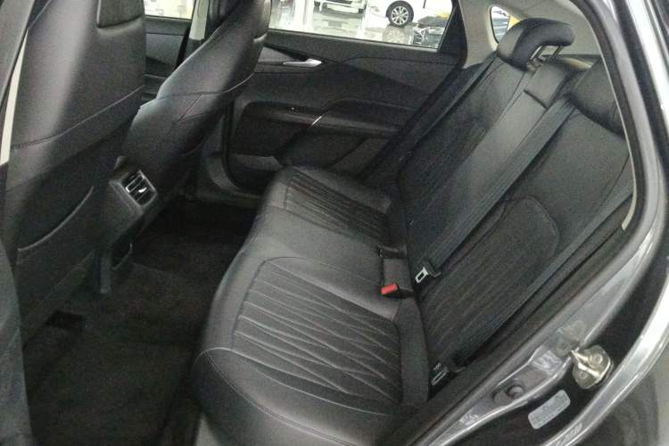 Used CHANGAN Eado DD 2023 Blue Whale NE 1.5T GDI DCT Navigation Model Left Rear Seat