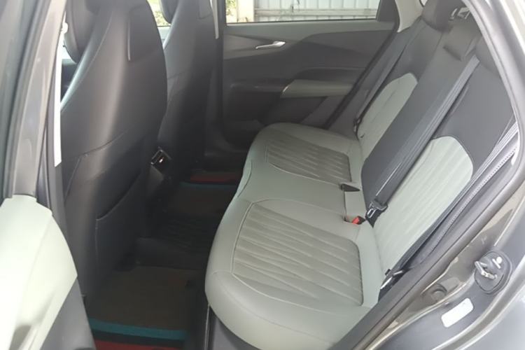 Used CHANGAN Eado DD 2023 Blue Whale NE 1.5T GDI DCT Navigation Model Left Rear Seat
