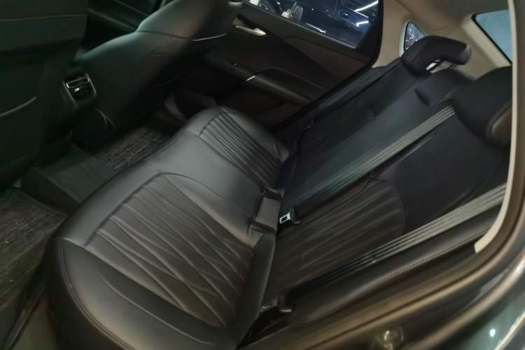 Used CHANGAN Eado DD 2023 Blue Whale NE 1.5T GDI DCT Navigation Model Left Rear Seat