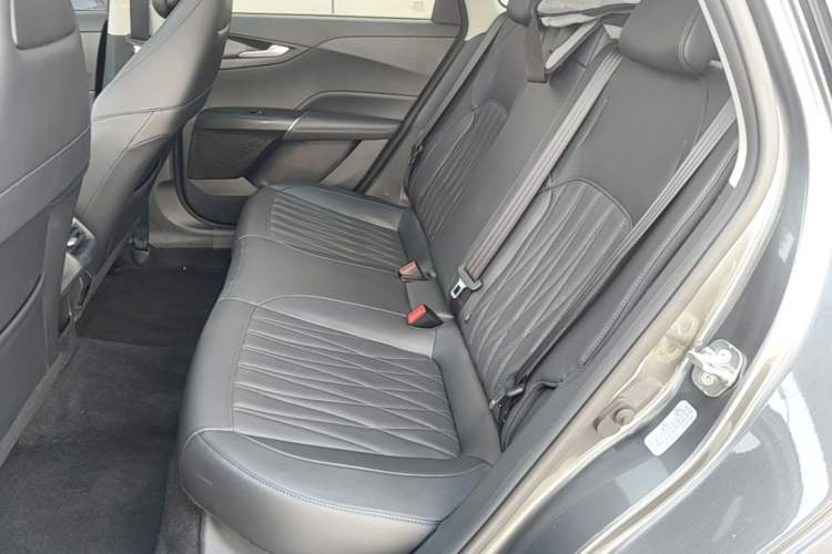 Used CHANGAN Eado DD 2023 Blue Whale NE 1.5T GDI DCT Navigation Model Left Rear Seat