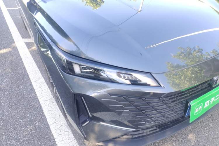 Used CHANGAN Eado DD 2023 Blue Whale NE 1.5T GDI DCT Navigation Model Right Front Headlight