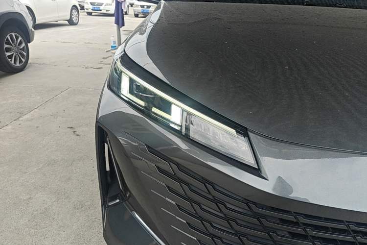 Used CHANGAN Eado DD 2023 Blue Whale NE 1.5T GDI DCT Luxury Edition Right Front Headlight