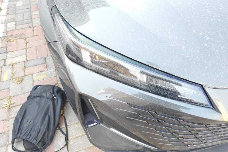 Used CHANGAN Eado DD 2023 Blue Whale NE 1.5T GDI DCT Navigation Model Right Front Headlight