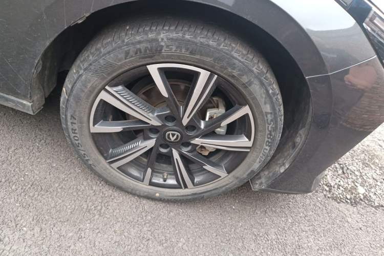 Used CHANGAN Eado DD 2023 Blue Whale NE 1.5T GDI DCT Navigation Model Right Front Wheel Hub