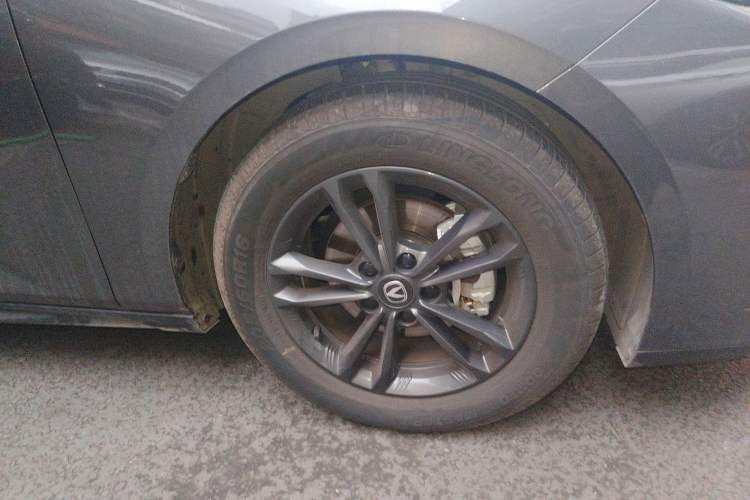 Used CHANGAN Eado DD 2023 Blue Whale NE 1.5T GDI DCT Luxury Edition Right Front Wheel Hub