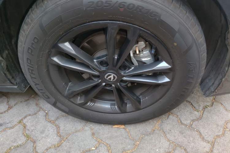 Used CHANGAN Eado DD 2023 Blue Whale NE 1.5T GDI DCT Enjoy Edition Right Front Wheel Hub