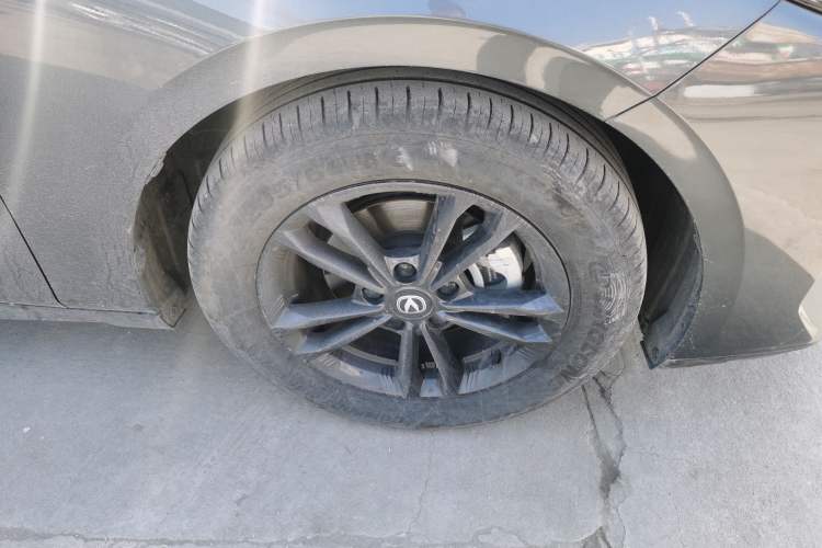 Used CHANGAN Eado DD 2023 Blue Whale NE 1.5T GDI DCT Enjoy Edition Right Front Wheel Hub