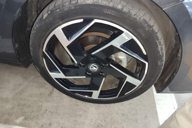 Used CHANGAN Eado DD 2023 Blue Whale NE 1.5T GDI DCT Flagship Model Right Front Wheel Hub