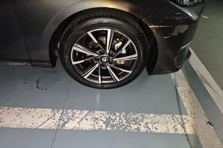 Used CHANGAN Eado DD 2023 Blue Whale NE 1.5T GDI DCT Navigation Model Right Front Wheel Hub