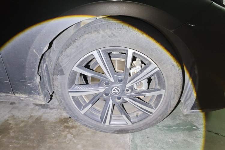Used CHANGAN Eado DD 2023 Blue Whale NE 1.5T GDI DCT Navigation Model Right Front Wheel Hub