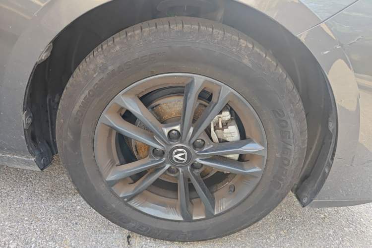 Used CHANGAN Eado DD 2023 Blue Whale NE 1.5T GDI DCT Enjoy Edition Right Front Wheel Hub