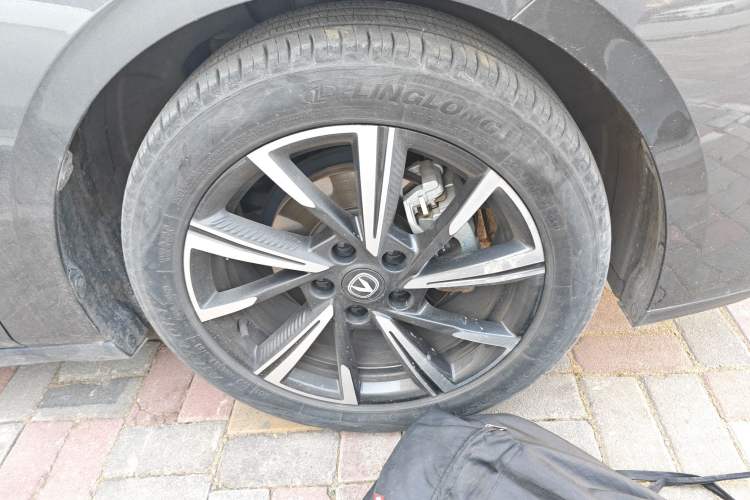 Used CHANGAN Eado DD 2023 Blue Whale NE 1.5T GDI DCT Navigation Model Right Front Wheel Hub