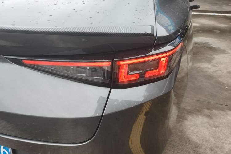 Used CHANGAN Eado DD 2023 Blue Whale NE 1.5T GDI DCT Navigation Model Right Rear Taillight