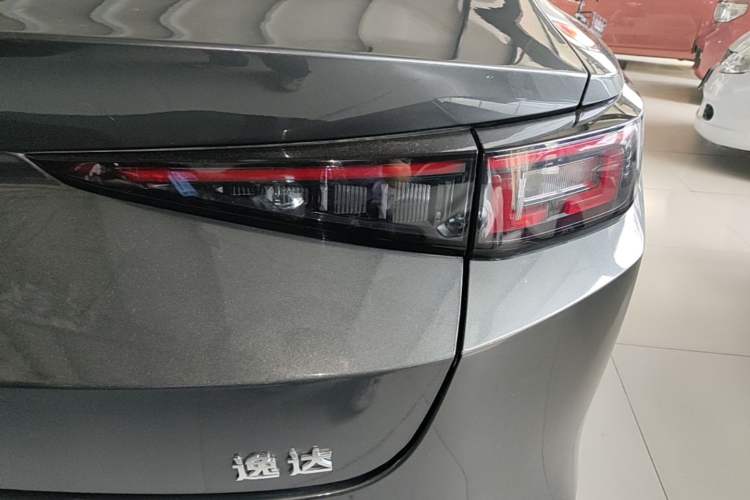Used CHANGAN Eado DD 2023 Blue Whale NE 1.5T GDI DCT Navigation Model Right Rear Taillight