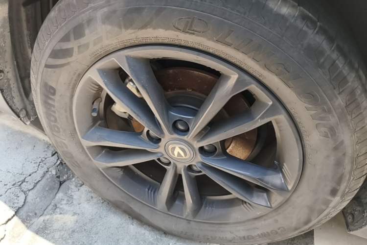Used CHANGAN Eado DD 2023 Blue Whale NE 1.5T GDI DCT Luxury Edition Right Rear Wheel Hub