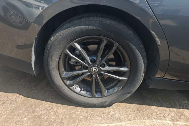 Used CHANGAN Eado DD 2023 Blue Whale NE 1.5T GDI DCT Luxury Edition Right Rear Wheel Hub