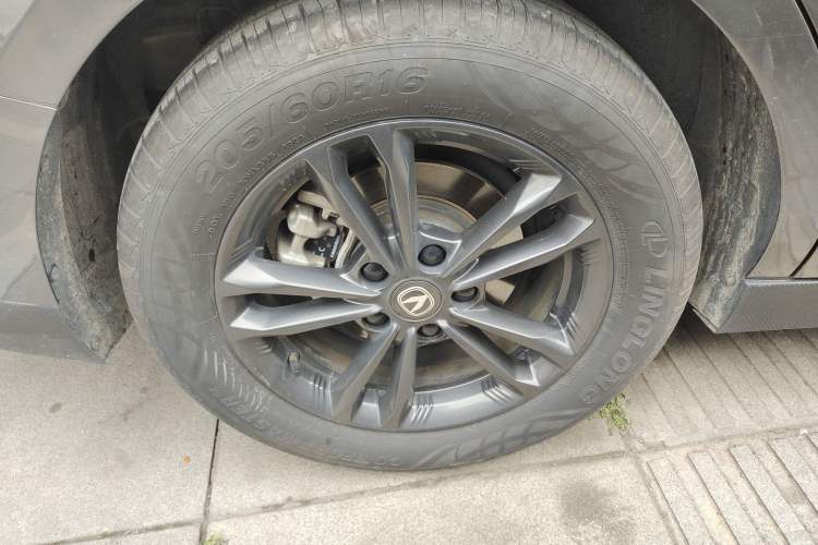 Used CHANGAN Eado DD 2023 Blue Whale NE 1.5T GDI DCT Enjoy Edition Right Rear Wheel Hub