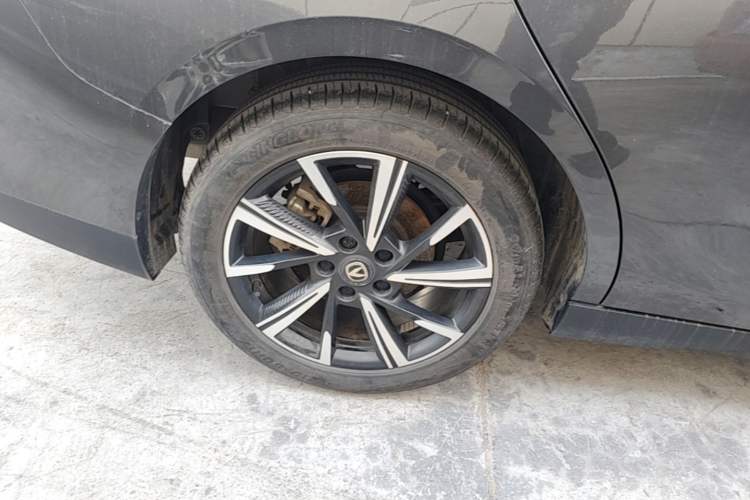 Used CHANGAN Eado DD 2023 Blue Whale NE 1.5T GDI DCT Navigation Model Right Rear Wheel Hub