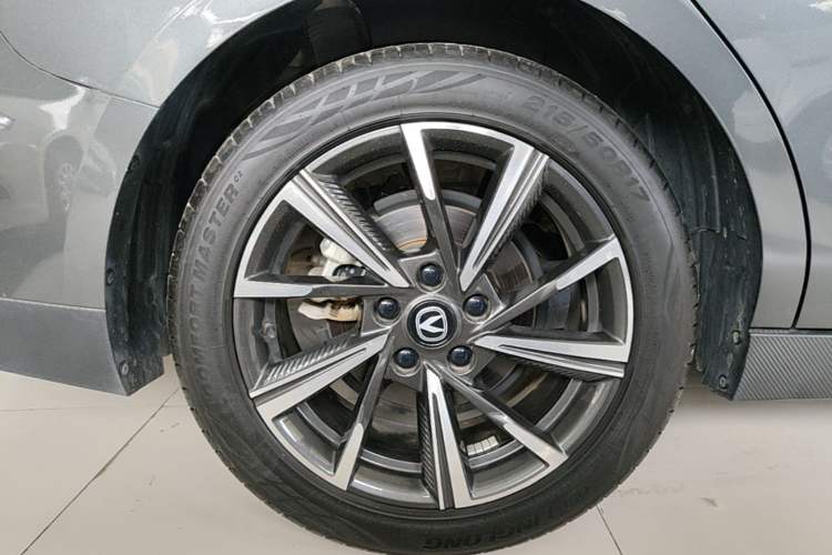 Used CHANGAN Eado DD 2023 Blue Whale NE 1.5T GDI DCT Navigation Model Right Rear Wheel Hub