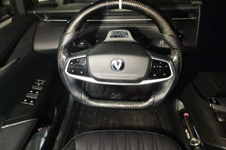 Used CHANGAN Eado DD 2023 Blue Whale NE 1.5T GDI DCT Navigation Model Steering Wheel