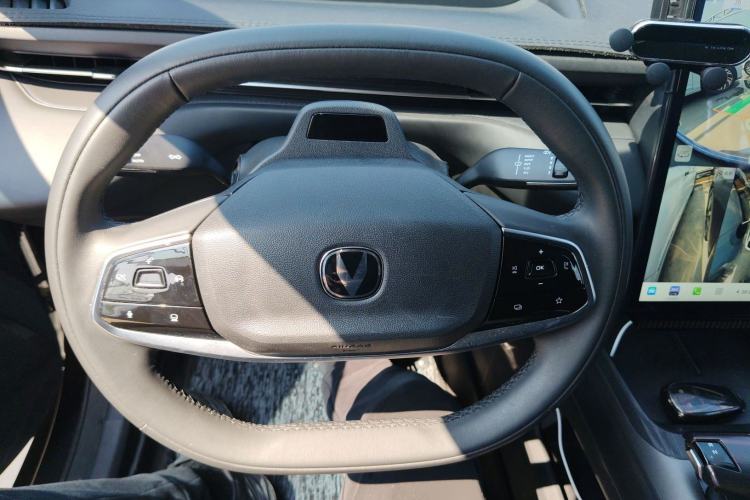 Used CHANGAN Eado DD 2023 Blue Whale NE 1.5T GDI DCT Navigation Model Steering Wheel