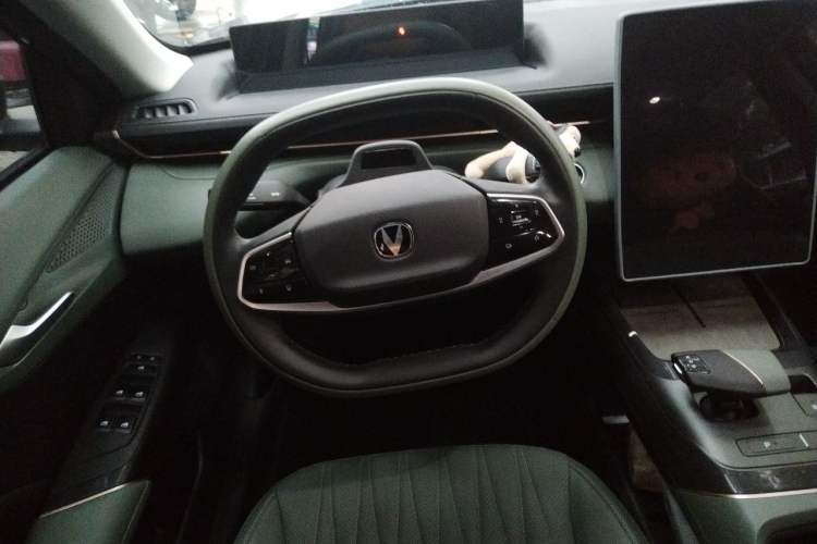 Used CHANGAN Eado DD 2023 Blue Whale NE 1.5T GDI DCT Navigation Model Steering Wheel
